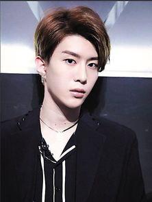 脸外凸的明星网红男,揭秘脸外凸明星网红男生的独特魅力