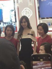 女明星网红路人视角图片,街头时尚瞬间捕捉