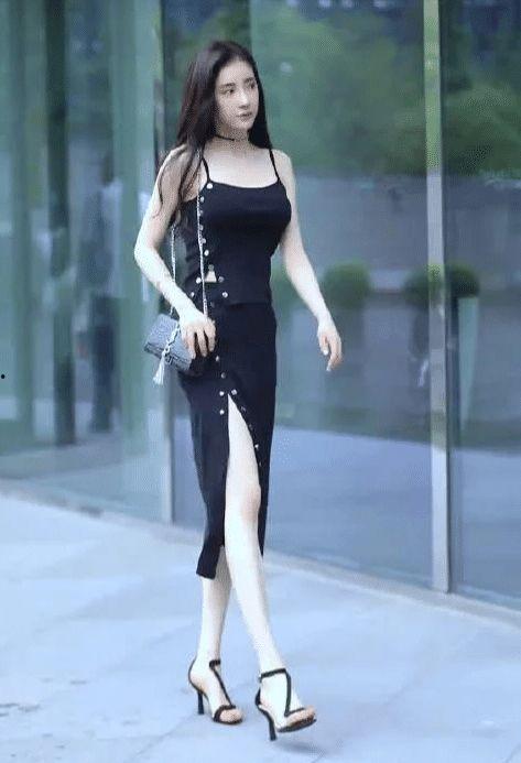 明星网红穿透明衣服,明星网红透明装秀风采