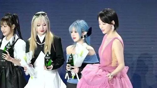 女明星网红同台差距图片,颜值与气质的鲜明对比