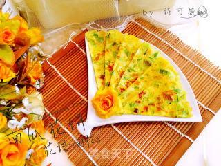 今日特色美食瓜花饼图片,夏日里的清新美味，传统与现代的完美融合