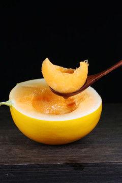 今日头条黄金蜜瓜,夏日里的甜蜜诱惑，尽享瓜果盛宴