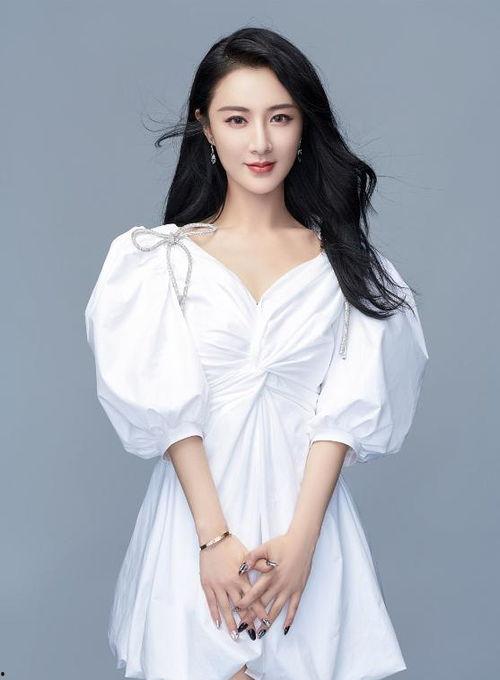 小明星网红演员是谁,揭秘小明星网红演员背后的真实身份