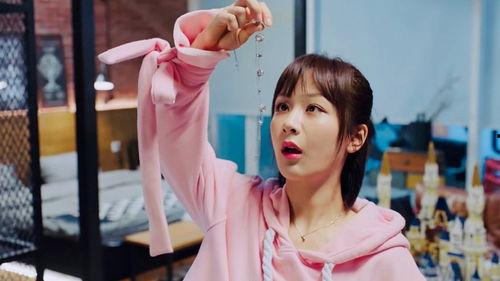 搞笑演员明星网红是谁,揭秘搞笑演员、明星网红背后的搞笑魅力