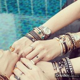明星网红戴手镯图片大全,璀璨手镯演绎明星网红时尚风采