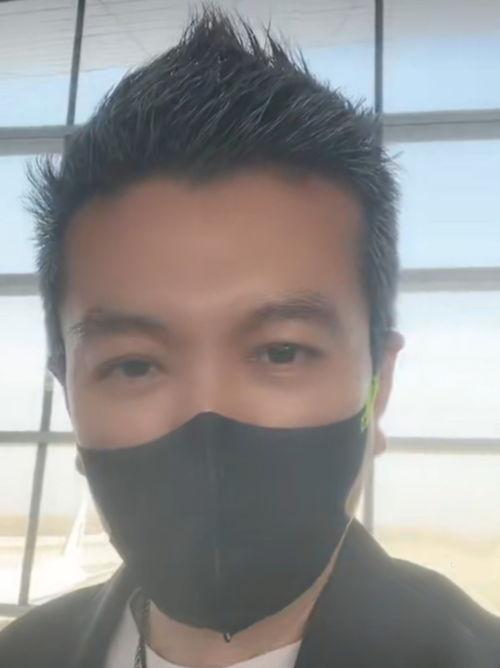 明星网红直播间卖手机