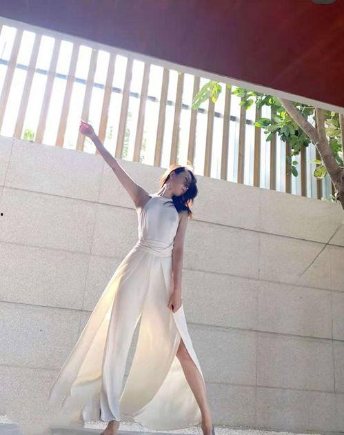 明星网红大胆晒身材图片,明星网红引领健康自信新风尚